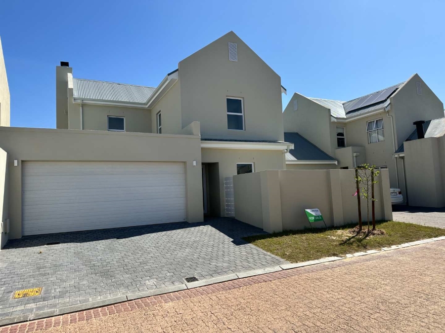 3 Bedroom Property for Sale in Langeberg Ridge Western Cape